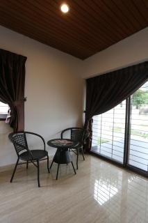 Bee's Homestay - 5