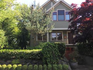 Queen Anne Oasis - 0