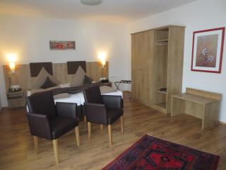 Wein & Gästehaus Rosenlay - 2