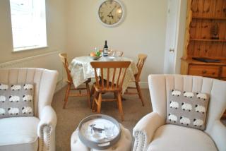 Garfield Place Cosy 2-Bedroom Cottage Central Windsor with Parking - Windsor - 5