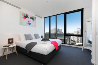 Complete Host Wrap Apartments - Melbourne - 2
