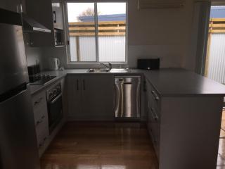 Glenaire apartments at Pontifex - Strahan - 3