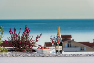 Villa Magnifica Penthouse with Jacuzzi - Novalja - 1