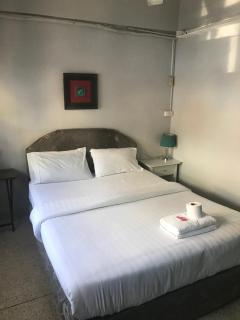 Scandalic Bar and Guest house - 6