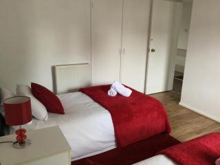 4 Bed House next to Basildon Town Centre - 5