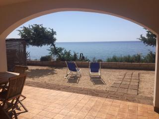 Villa Alabe - Waterfront Apartments in Bosa Porto Alabe - 1