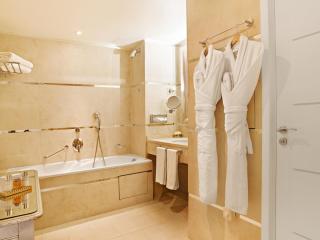 Hotel Renoir - Cannes - 9