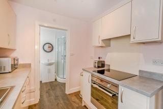 Cannock Hotel Apartments - Cannock - 7