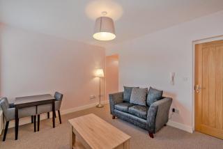 Cannock Hotel Apartments - Cannock - 2
