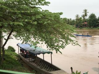 Somphamit Guesthouse - Ban Khon - 4