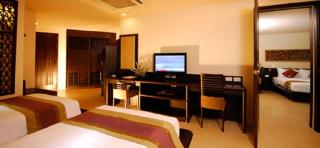 Vavas Inn & Suites - 4