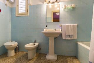 Hostal Urgell - 9