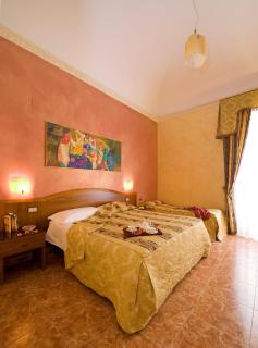 Hotel Joli - 1