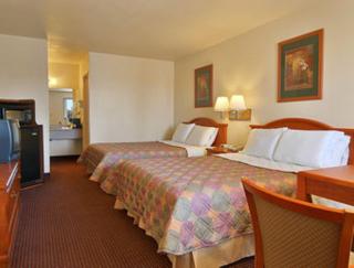 Days Inn by Wyndham Willcox - 8