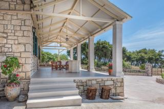 Anastasia Holiday Villa - 3