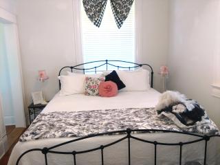 Sandstone Street Bed and Breakfast - Llano - 6