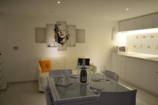 Golden Bay - Trani - 2