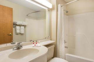 Microtel Inn & Suites by Wyndham Sainte Genevieve - Sainte Genevieve - 7
