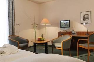 Romantik Hotel Waldschlösschen - Schleswig - 1