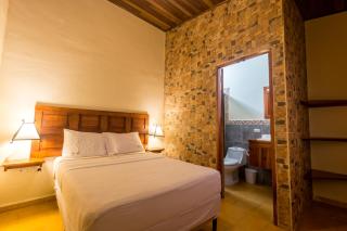 Hotel Mirna & OCT - Granada - 7