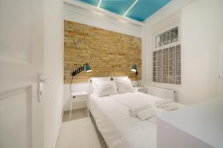 Designer Dream Home In The Absolute Center - Budapest - 9