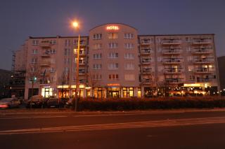 Hotel Ascot Bristol - Potsdam - 9
