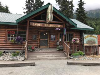 Gwin's Lodge & Roadhouse - 6