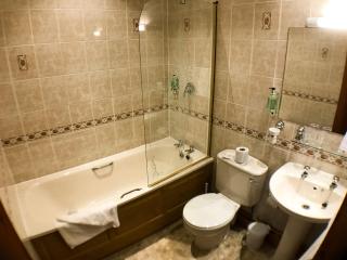 Duke Of Gordon Hotel - Kingussie - 9