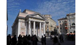 UNICA nel cuore storico di Trieste - Triëst - 0