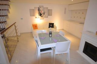 Golden Bay - Trani - 1