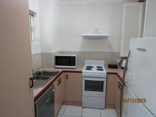 1Bedroom large Resort Apartment with the lot Pools Gym Sauna Lap Pool Fully AC lift Undercover parking Secure - 8