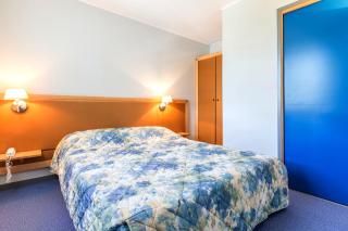 Logis Hotel Restaurant Le Cygne - Yssingeaux - 3