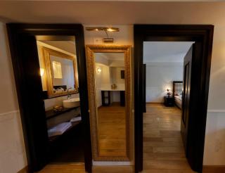 Rizzo Boutique Hotel - 4