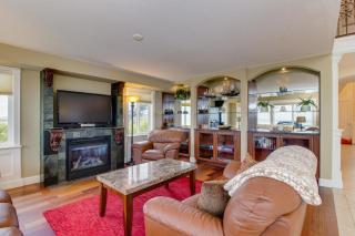 Beach Villa - Three Bedroom - Rockaway Beach - 3