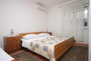 Apartments with a parking space Makarska - 6753 - 6