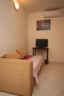 Apartments with a parking space Makarska - 6885 - 2