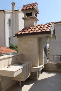 Apartments with a parking space Makarska - 6694 - 6