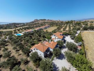 Elea Houses - Mythimna - 7