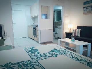 Billis Beach Apartment - Limassol - 0