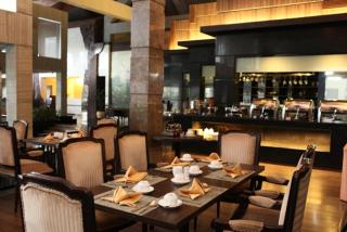 Crown Victoria Hotel Tulungagung - Tulungagung - 7