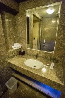 Crown Victoria Hotel Tulungagung - Tulungagung - 3