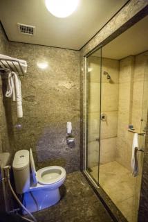 Crown Victoria Hotel Tulungagung - Tulungagung - 2