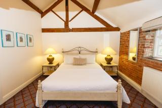 Donington Park Farmhouse Hotel - Castle Donington - 8