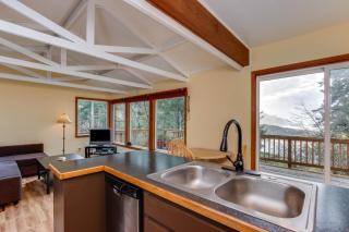 Cascade Head Salmon River Getaway - Three Rocks - 0