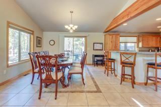 Lava Top Lane 05 | Discover Sunriver - 2