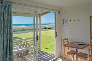 Oakura Beach Holiday Park - 2