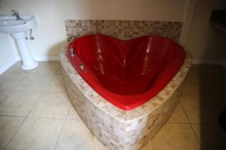 Chateau Inn & Suites - 6