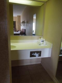 Howard Johnson by Wyndham Virginia Beach - 9