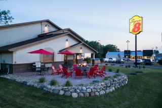 Super 8 by Wyndham Spirit Lake/Okoboji - Spirit Lake - 4