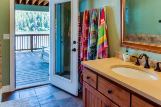 Beautiful Lakefront Custom - Coeur d'Alene - 9